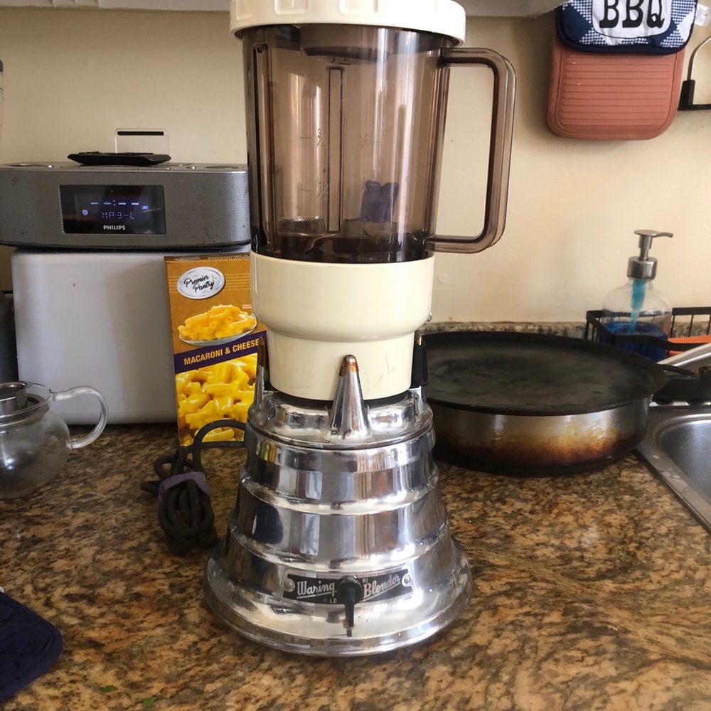 Ring Cream and Silver Blender